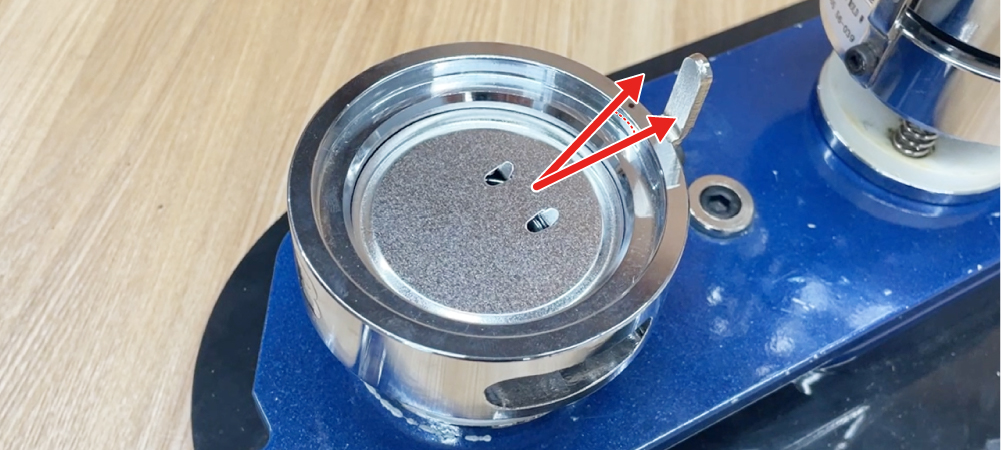 裏面パーツの正しいセット方法