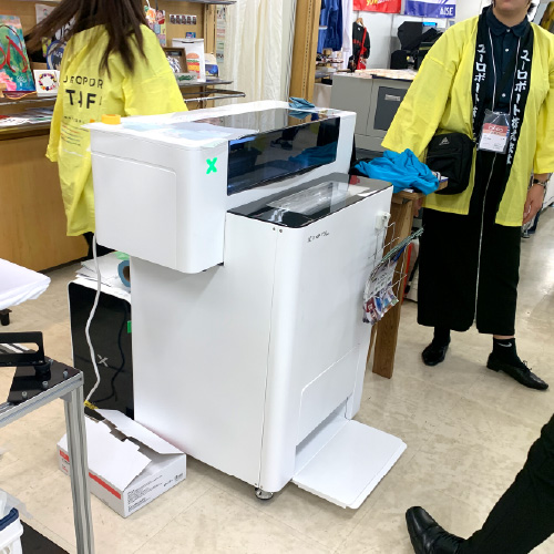 EufyMake UV Printer E1稼働の様子