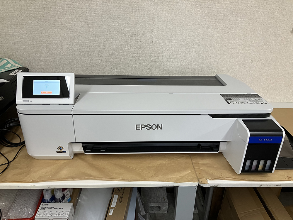 SC-F550の設置の様子