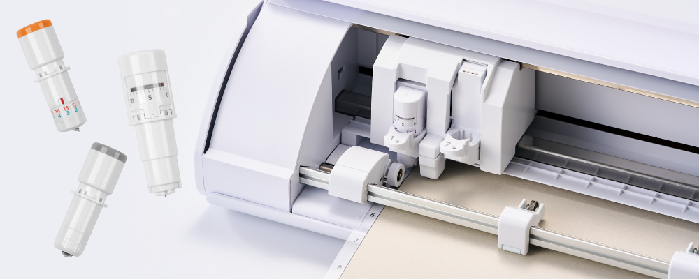 ブレードが並んでいる&カットしている写真