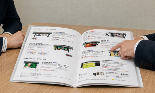 複数メーカーの機種を横並びで比較できる様子
