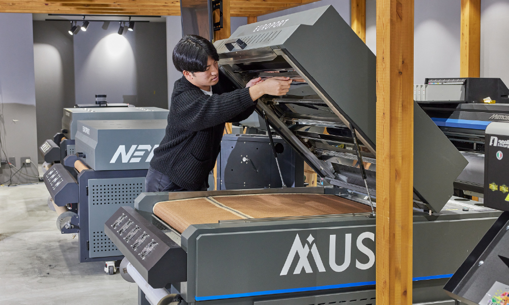 ライトハウス1F 高生産機の様子
